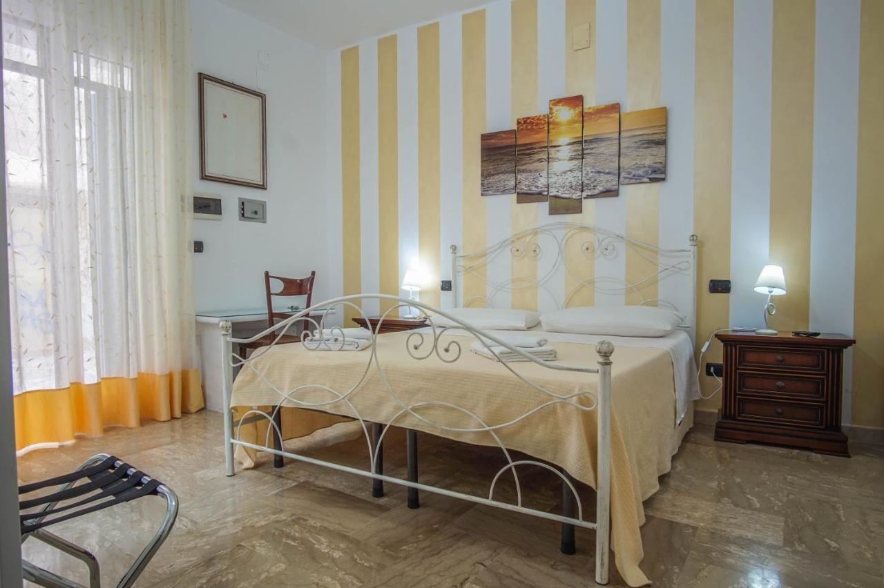 B&B Le Terrazze Mola di Bari Bagian luar foto